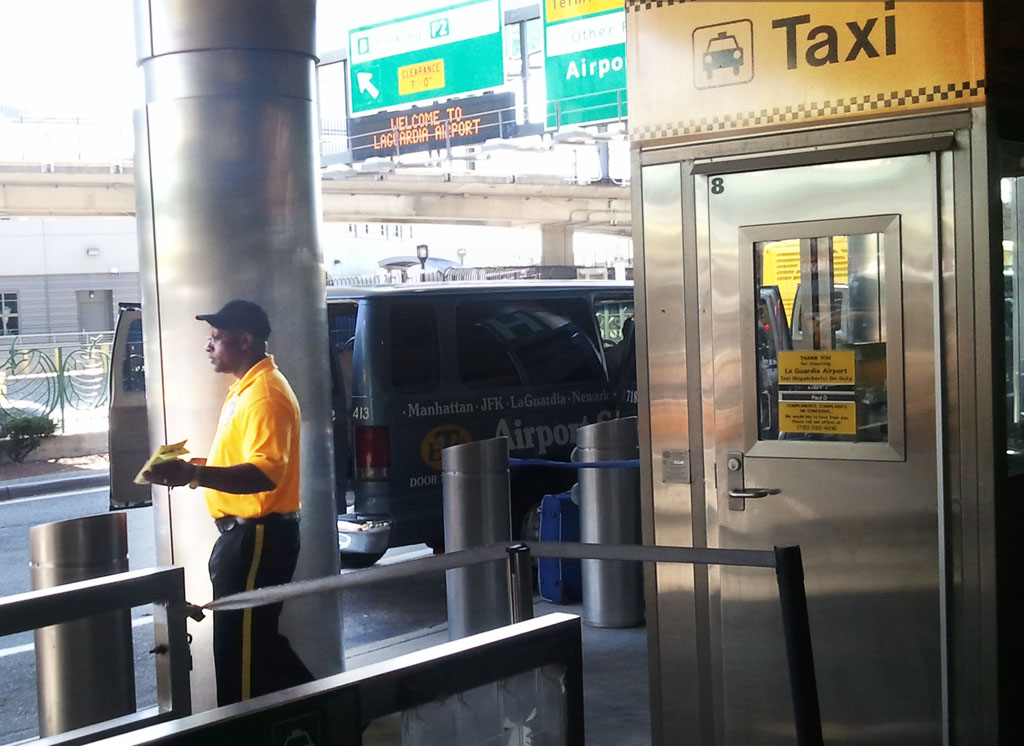 LGA taxicab stand